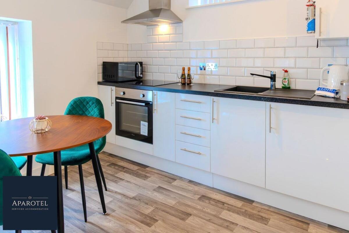 Aparotel Serviced Apartments - Stonehenge, Amesbury Town Centre ห้อง รูปภาพ