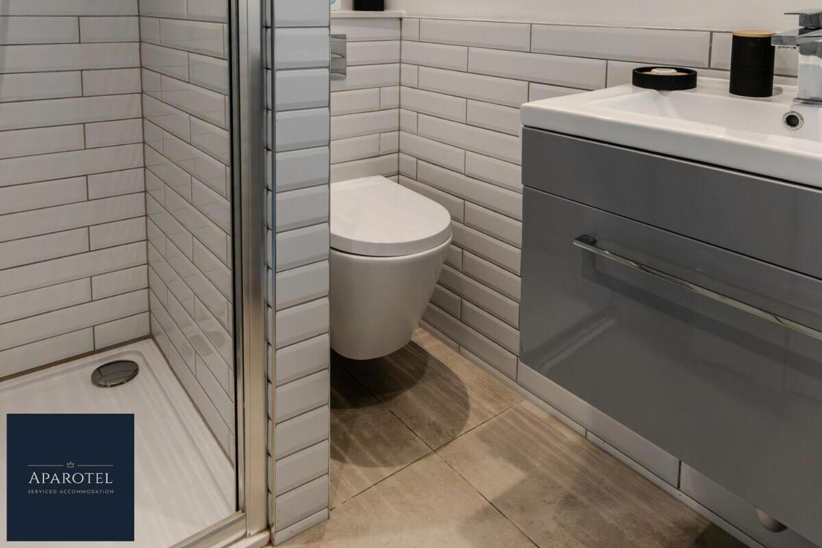 Aparotel Serviced Apartments - Stonehenge, Amesbury Town Centre ห้อง รูปภาพ