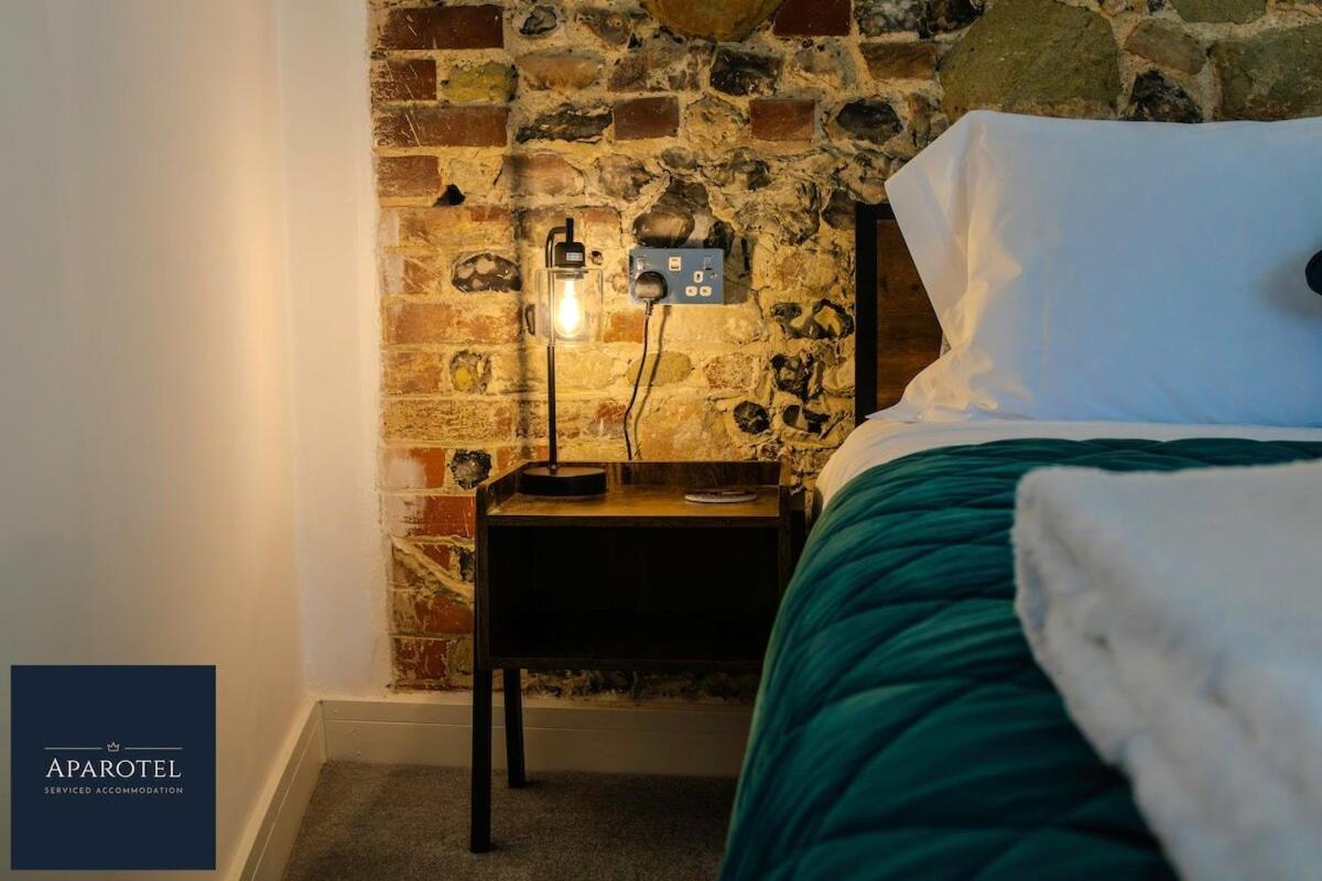 Aparotel Serviced Apartments - Stonehenge, Amesbury Town Centre ห้อง รูปภาพ