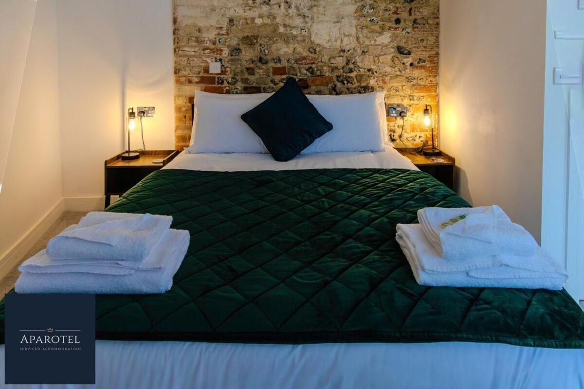 Aparotel Serviced Apartments - Stonehenge, Amesbury Town Centre ห้อง รูปภาพ