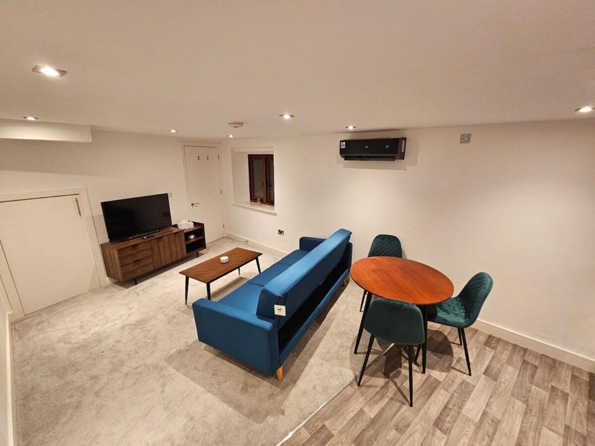 Aparotel Serviced Apartments - Stonehenge, Amesbury Town Centre ห้อง รูปภาพ