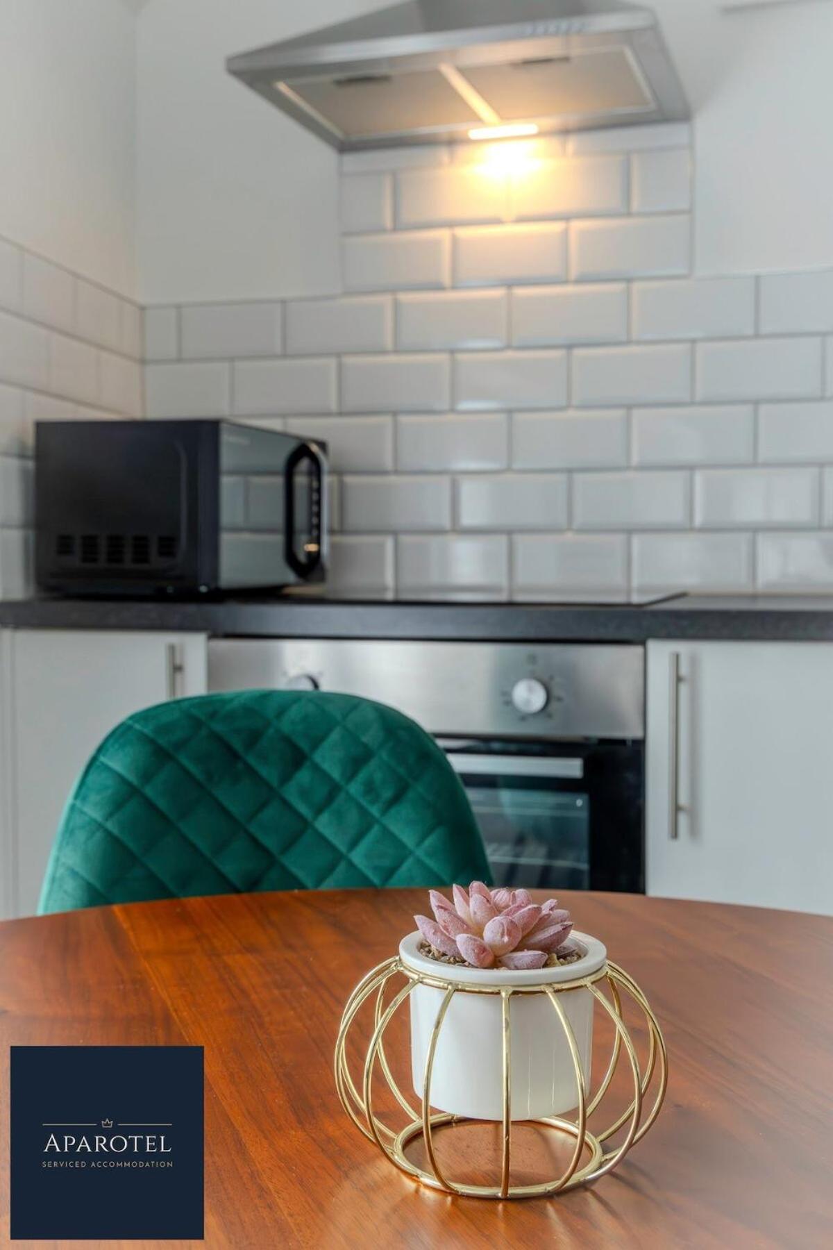 Aparotel Serviced Apartments - Stonehenge, Amesbury Town Centre ห้อง รูปภาพ